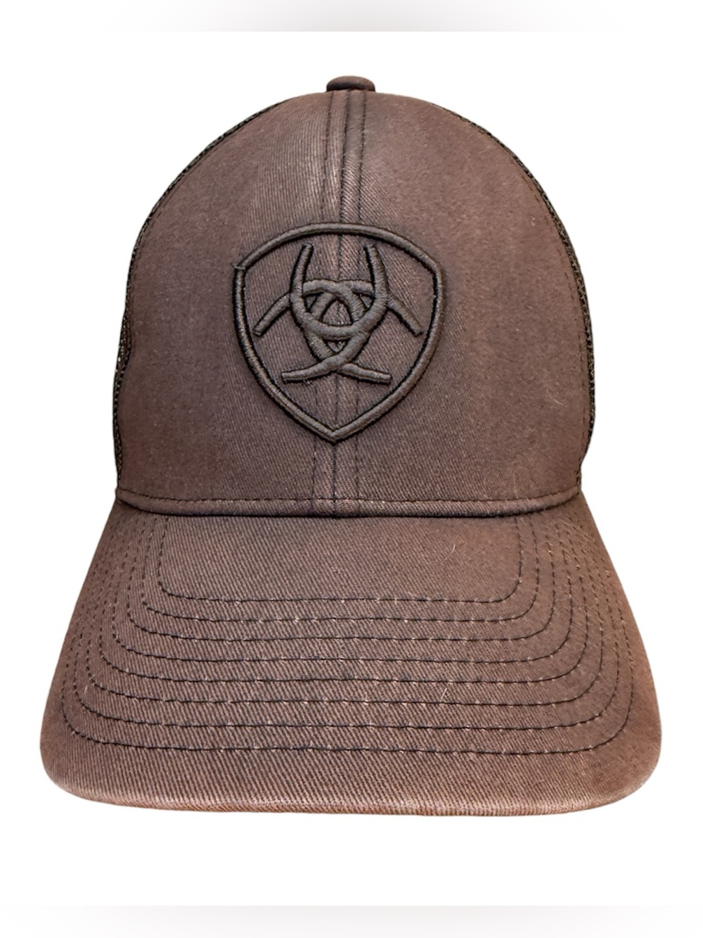 ARIAT MEN'S SHIELD LOGO BALL CAP BROWN